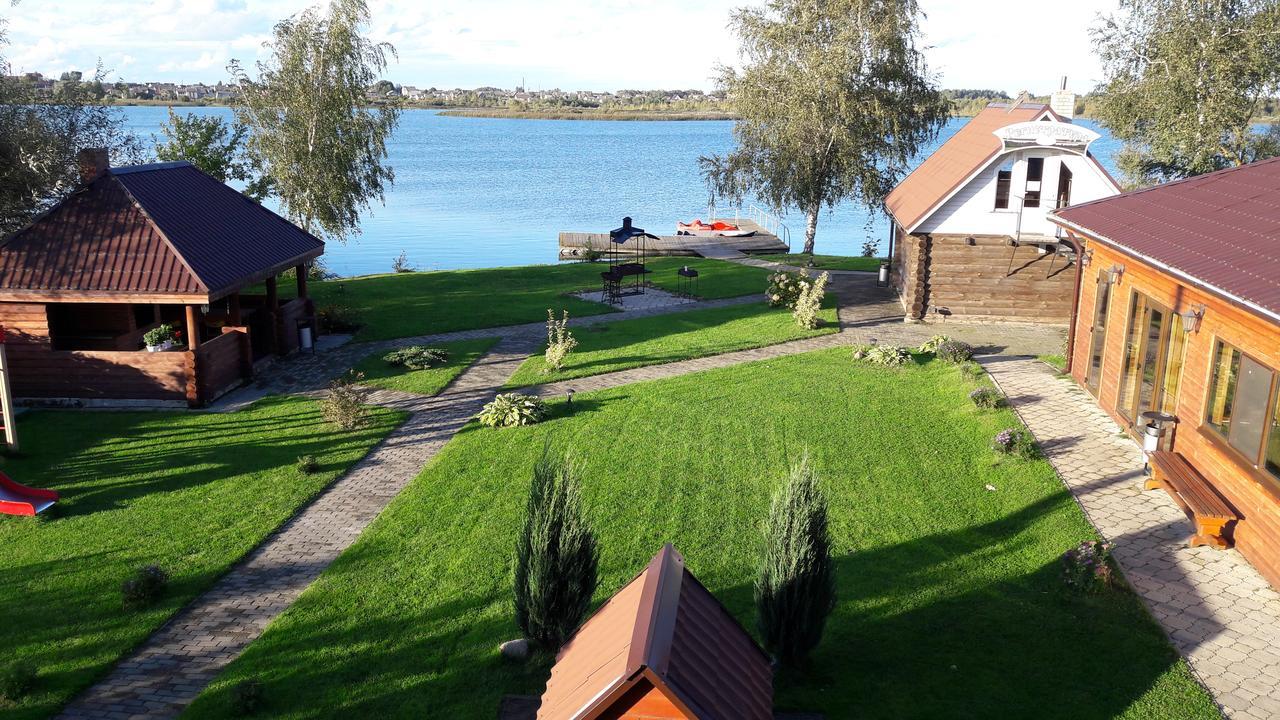 Hotel Falvarak Braslaŭ Exteriör bild